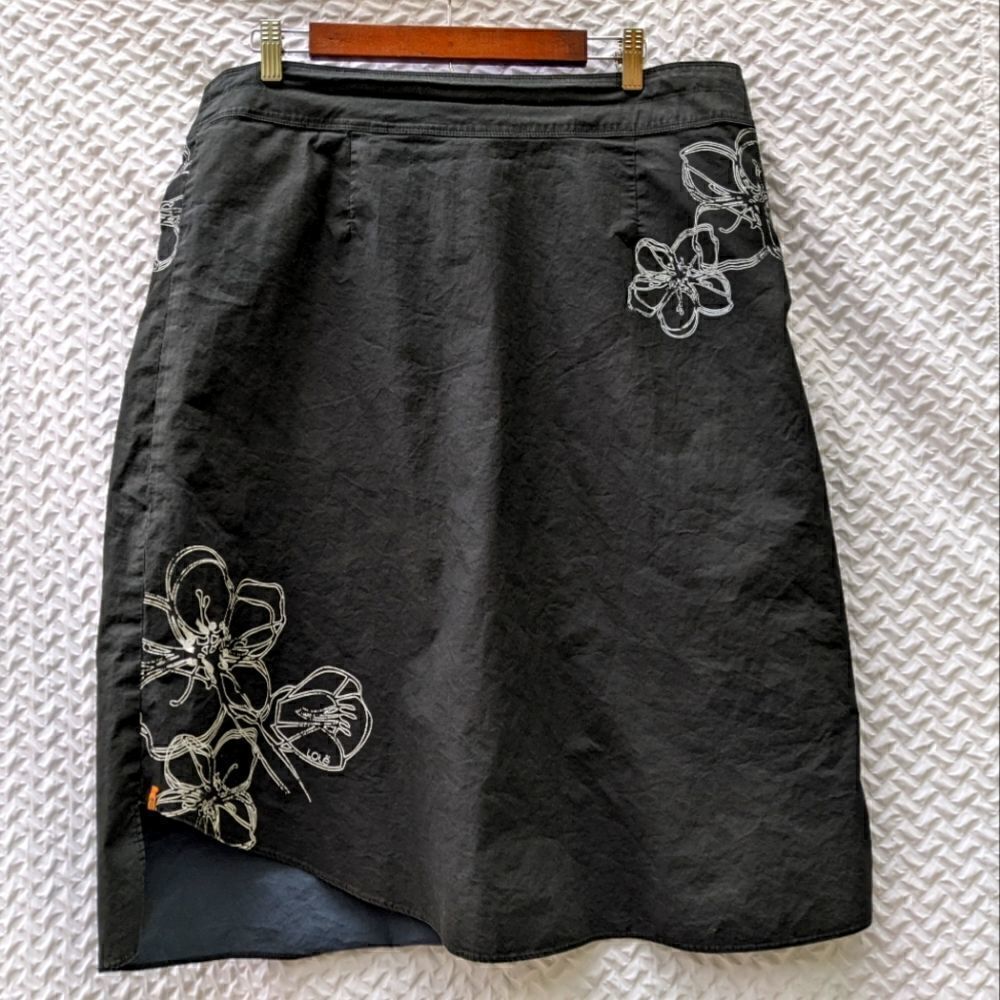 Lolë Cotton Skirt Size 14 Black Asymmetrical Size: 14 Lole 97% cotton3%